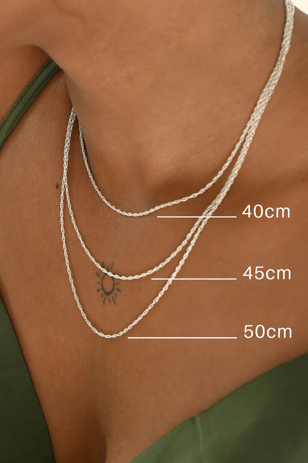 Hayseed layeringn necklace fra Wild Fawn Jewellery