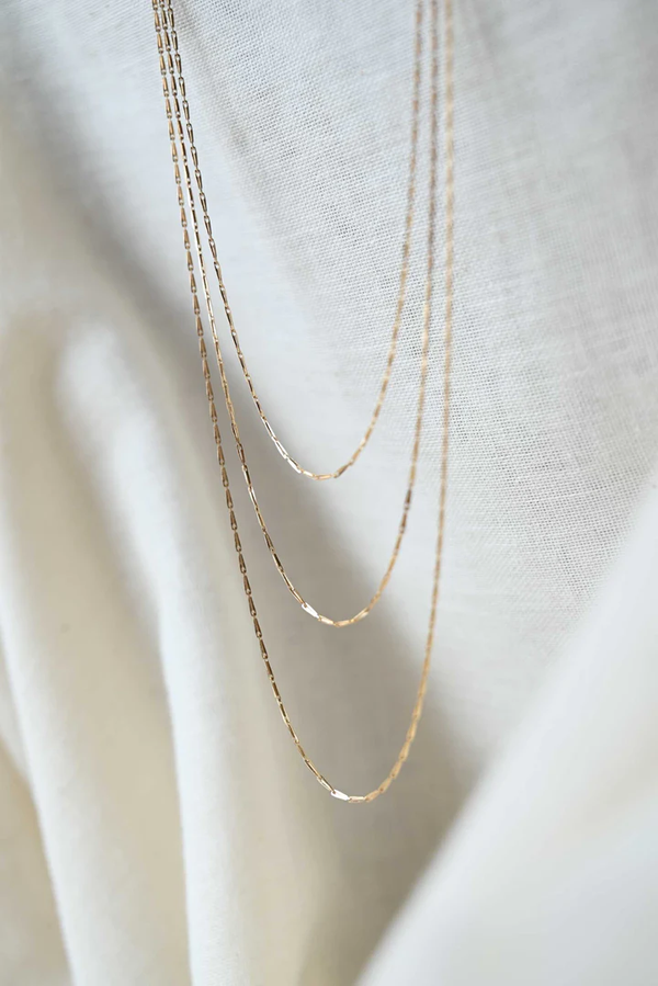 Hayseed layeringn necklace fra Wild Fawn Jewellery