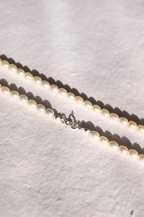 Classic string of pearls necklace 